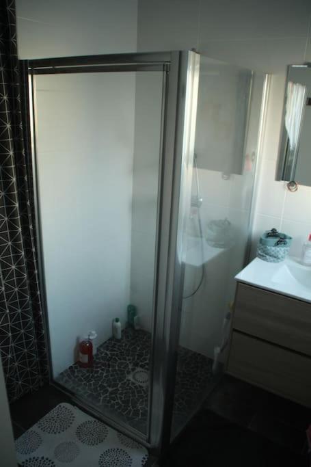 Jolie Chambre Dans Quartier Calme Eysines Εξωτερικό φωτογραφία